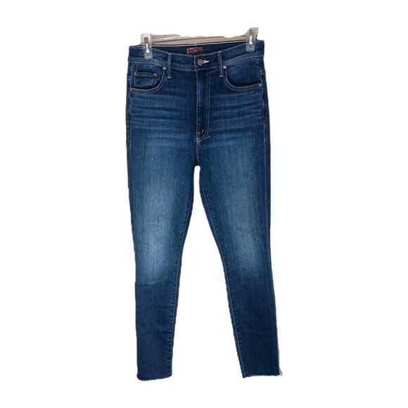 MOTHER The High Waisted Swooner Ankle Fray Jeans in Taxi Wash 27 - Picture 3 of 16